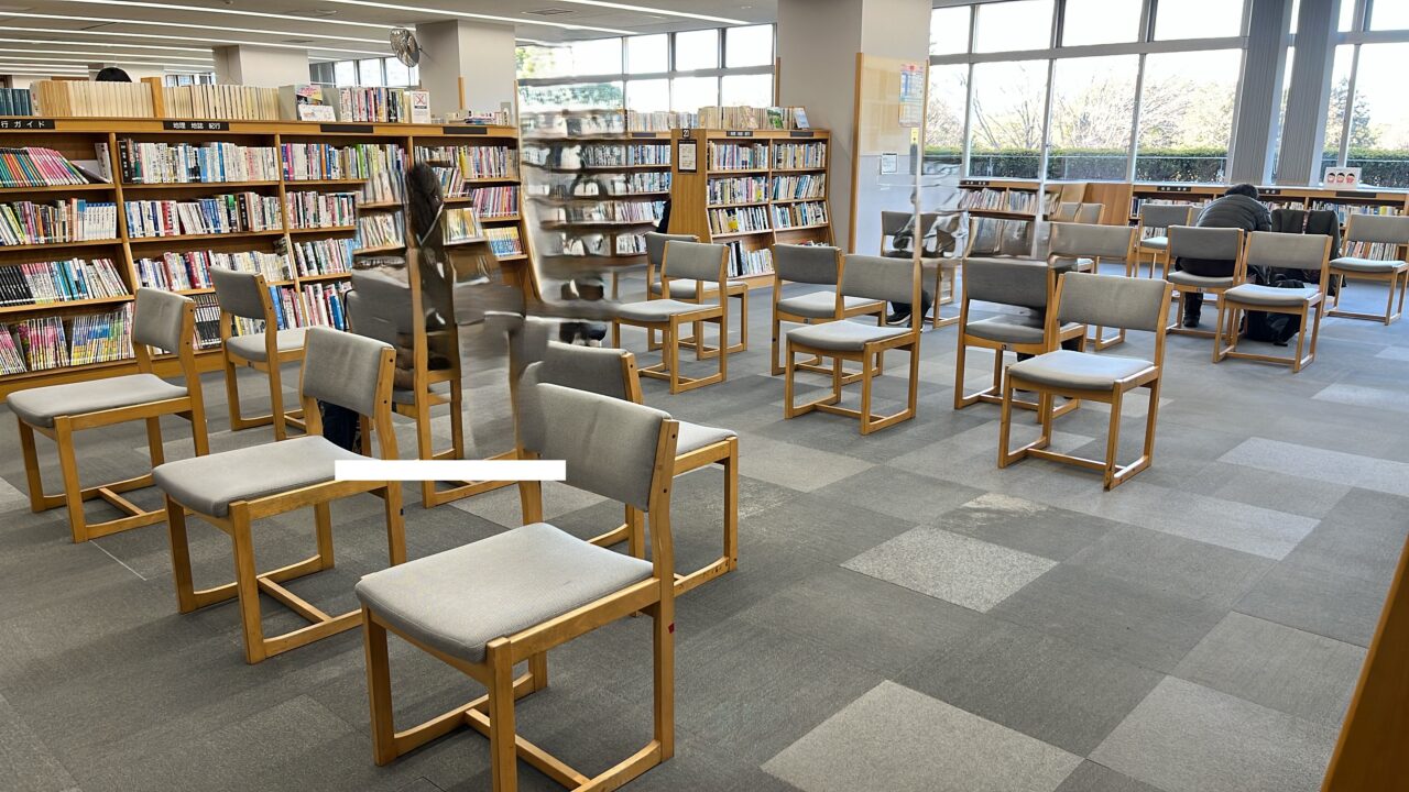 相模大野図書館_読書スペース