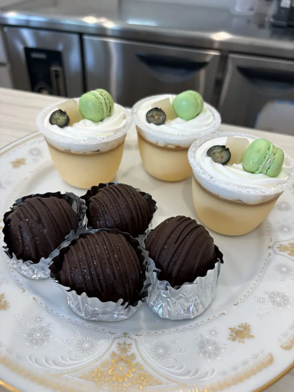 プリン、ラムボール